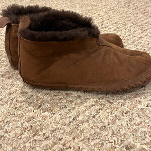 L.L Bean brown slippers